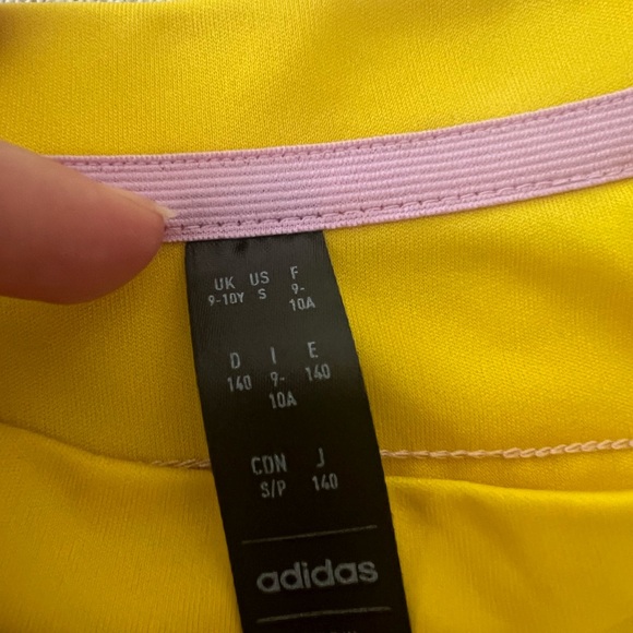 Boys Adidas Lego set size Small. Perfect for Legoland, school, etc - Picture 4 of 4